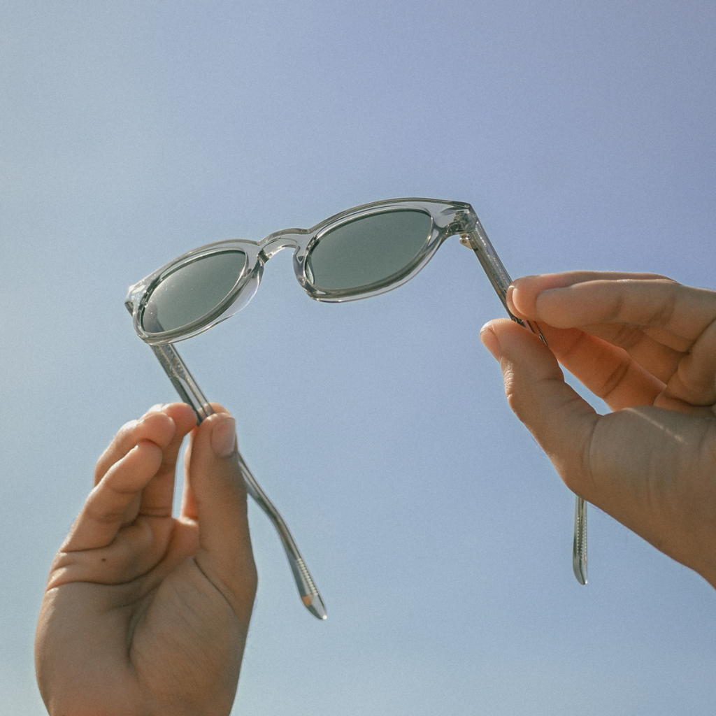 Evan - Transparent Grey